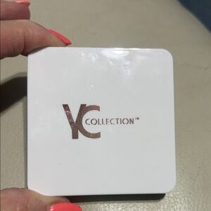 VC Collection Women's Bronzer & Contour Compact - White (Bronze Logo)